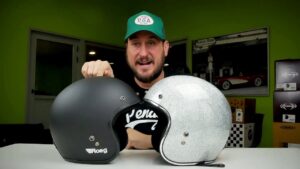 cual es el casco jet homologado mas pequeno