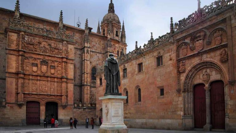 cual es la universidad mas barata de espana