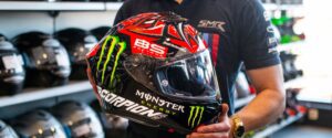 cual es la vida util de un casco de moto