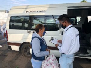 cuantas personas entran en una combi