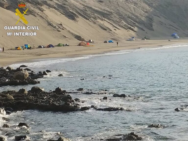 cuanto es la multa por acampar en gran canaria