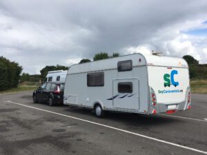 cuantos caballos necesita un coche para arrastrar una caravana
