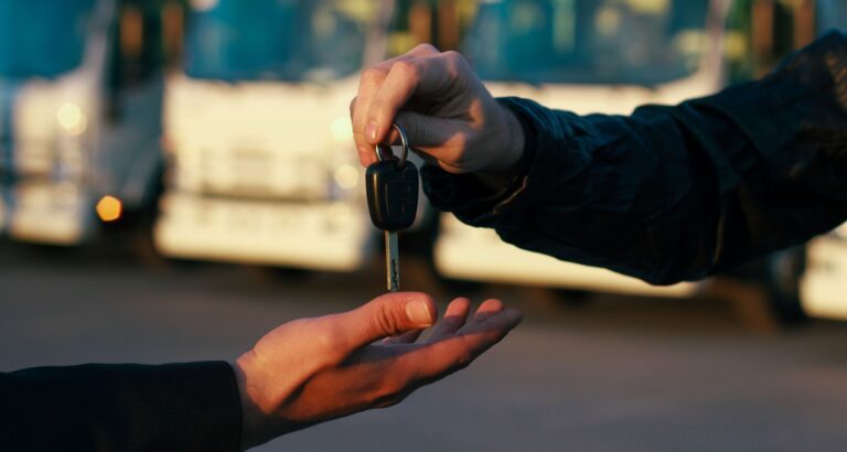 que impuestos se pagan al comprar una autocaravana de segunda mano
