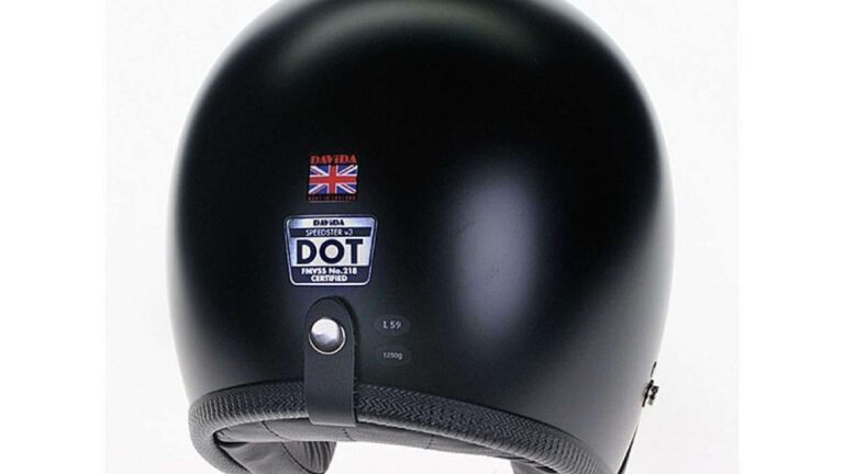 que significa dot en un casco de moto