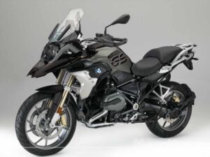 que velocidad alcanza una moto de 1200cc